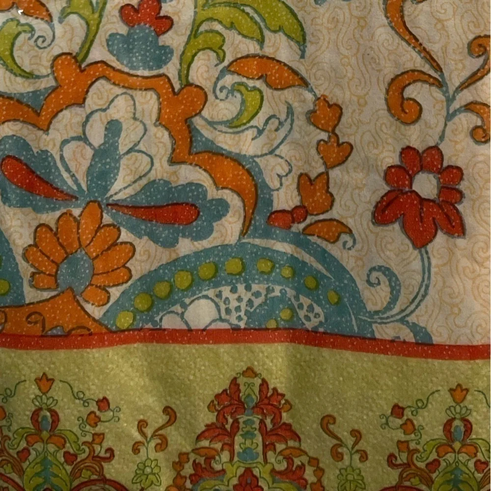 🎉 2/$14 Mudlark “Santika” Tissue Guest Towels
